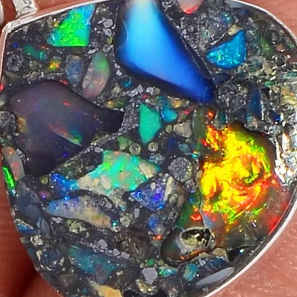 Genuine Ethiopian Opal in pyrite Silver pendants - Picture 4 of 4